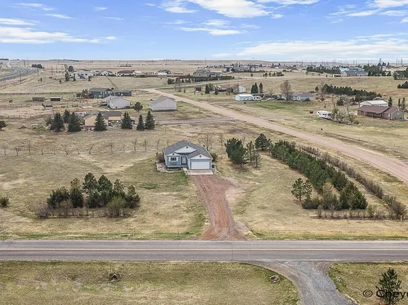 205 Dayshia Ln, Cheyenne, WY 82007