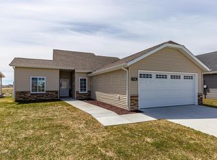 1978 62nd Ave S, Fargo, ND 58104