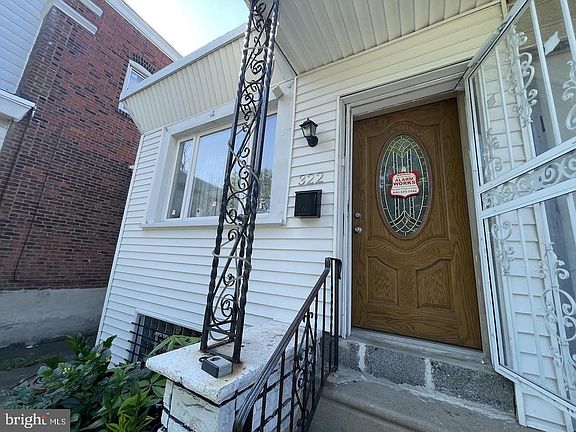 3rd image of 322 E Roosevelt Blvd