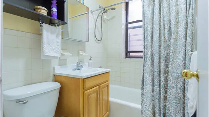 Rented by Bohemia Realty Group | media 10