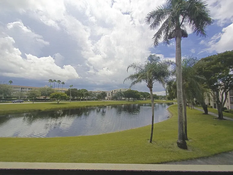 7280 Amberly Ln #207 — Photo 21