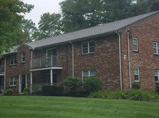 20 Kingswood Dr #4, Abington, MA 02351