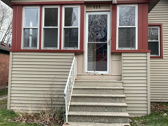 2nd image of 404 Fairgrove Ave