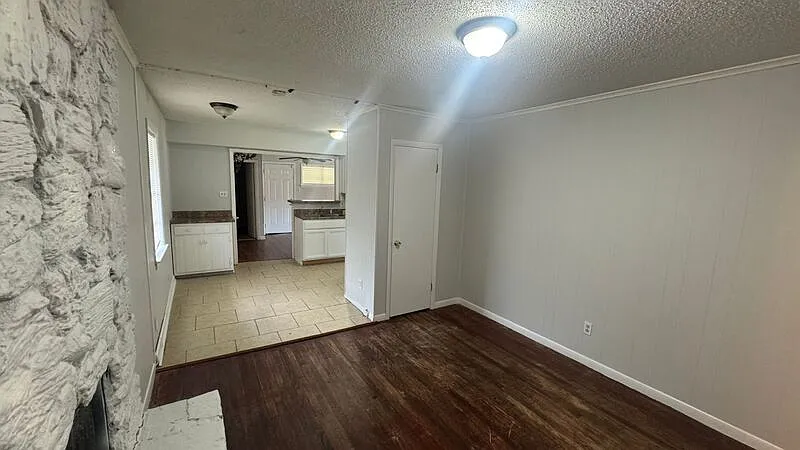 3 bed, 2.5 bath, 1457 sqft, $1,150 — Photo 4