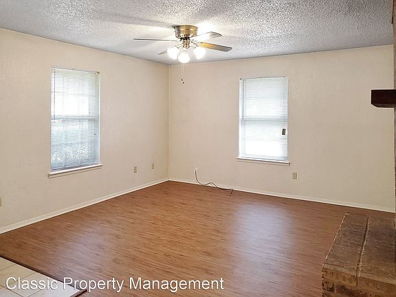2nd image of 7018 Lincoln Dr