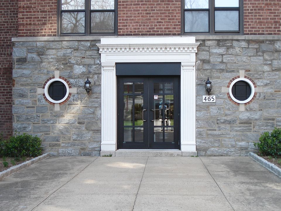 1st image of 465 E Lincoln Ave APT 303
