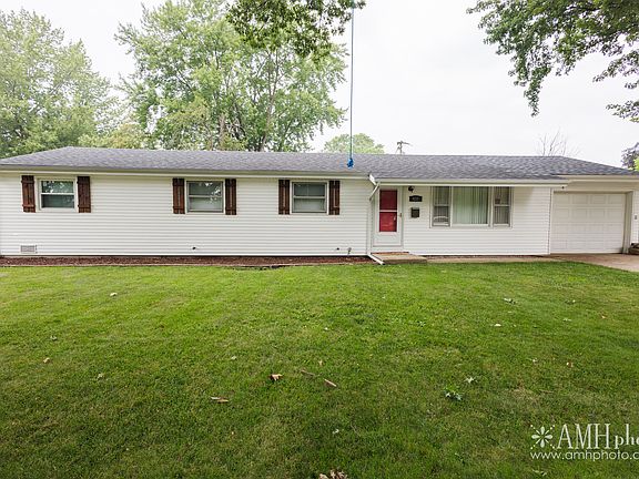 4th image of 631 Robert Dr