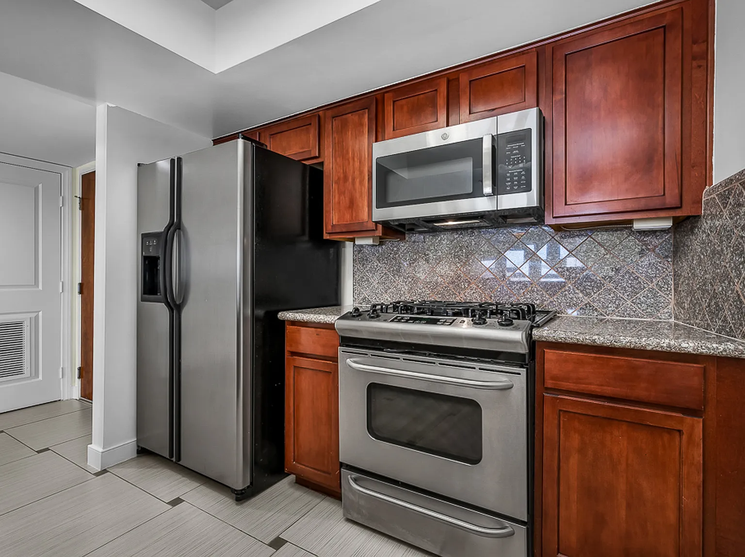 11551 Santa Monica Blvd — Photo 3