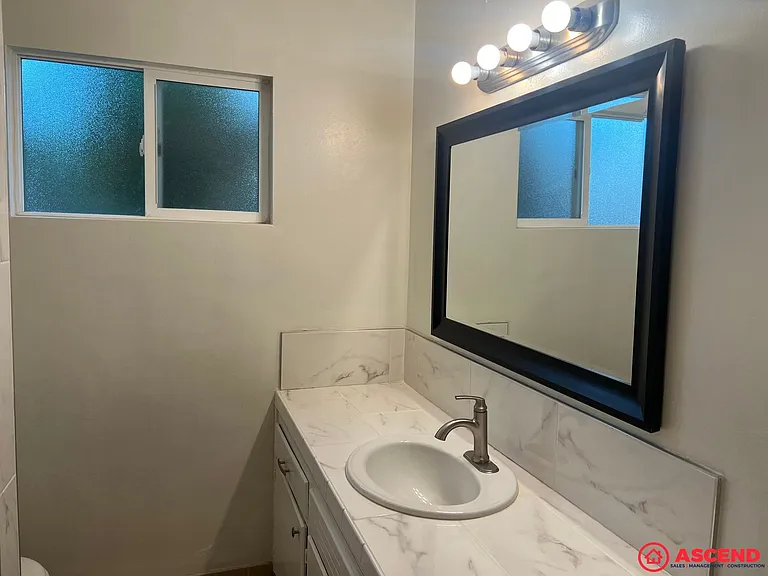 4013 University Ave — Photo 10