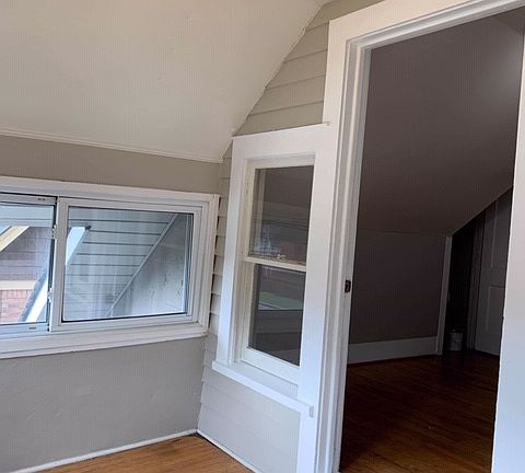 3rd image of 368 W Bennette St