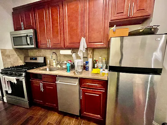 Rented by R New York | media 27