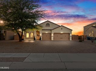 560 S Courts Redford Dr, Vail, AZ 85641
