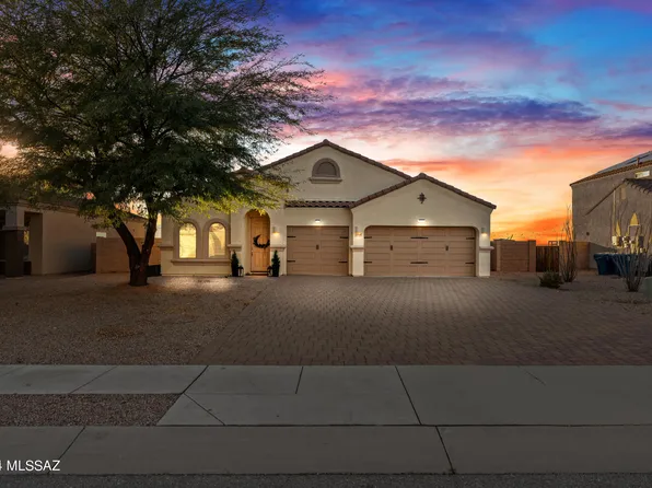 560 S Courts Redford Dr, Vail, AZ 85641
