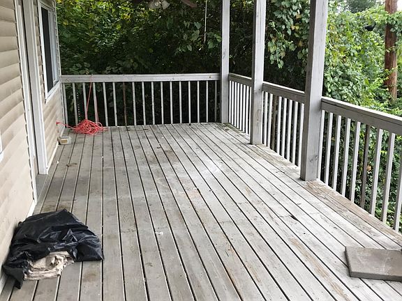 2nd image of 2308 Gladstone Ave #1