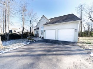 139 Skytop Rd, Pocono Pines, PA 18350