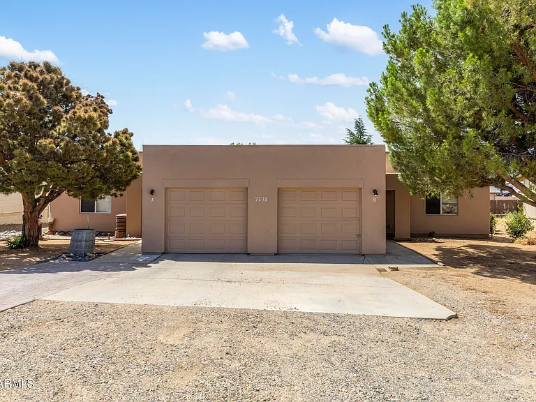 7131 E Thrush Ln — Photo 2