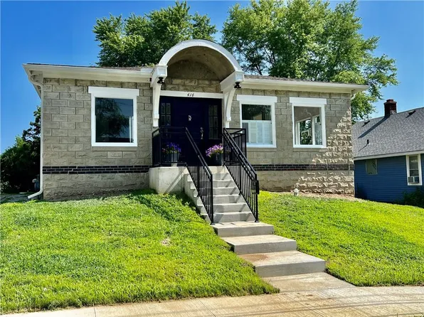 416 W 22nd St, Higginsville, MO 64037
