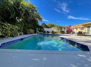 572 105th Ave N, Naples, FL 34108