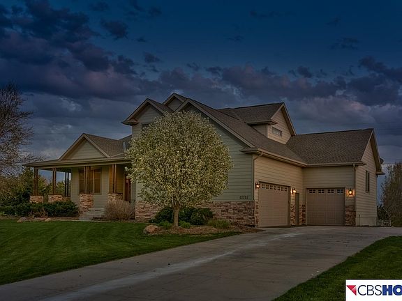 2nd image of 20293 Jeannie Ln