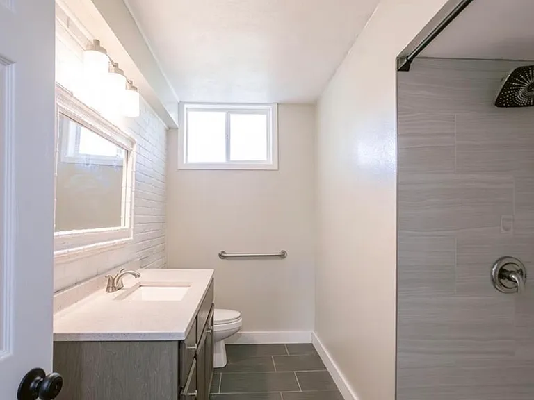 2807 Bluebonnet St — Photo 5