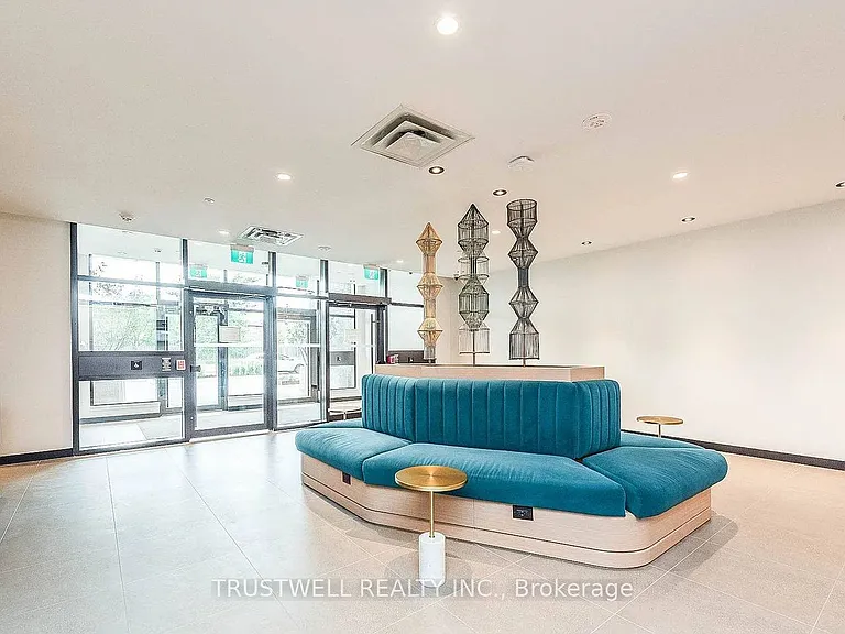 8 Beverley Glen Blvd #C206 — Photo 9