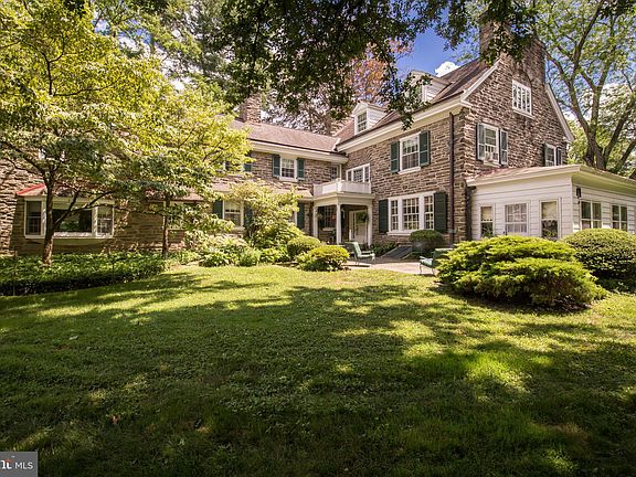 4th image of 8215-8215 Saint Martins Ln