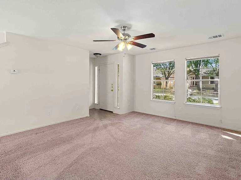 280 Strawn — Photo 16
