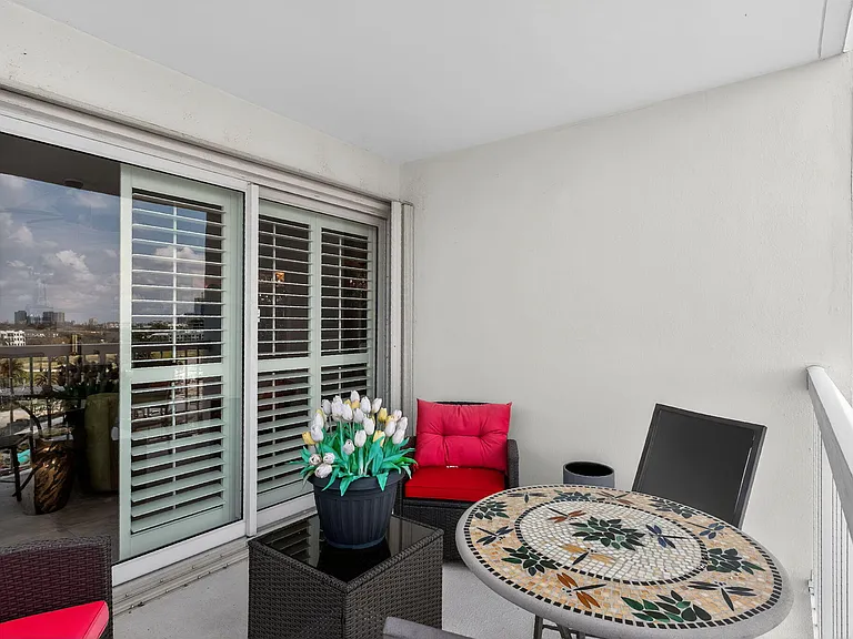 2600 N Flagler Dr #911 — Photo 31