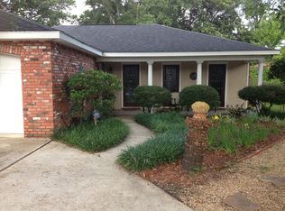 315 Pine Dr, Ocean Springs, MS 39564