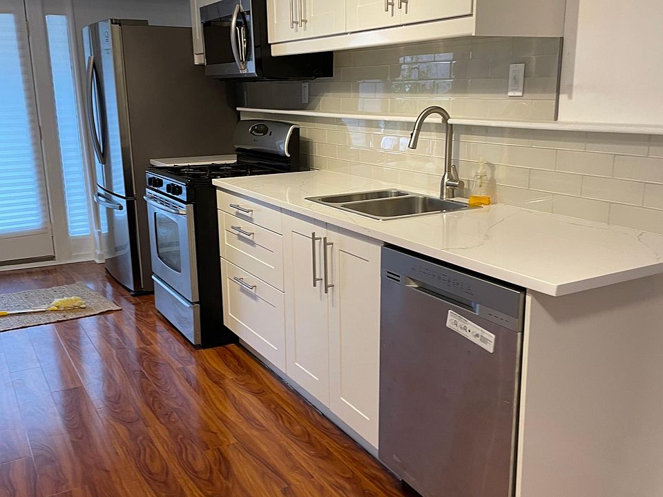 1st image of 211 Cambridge Ave #1