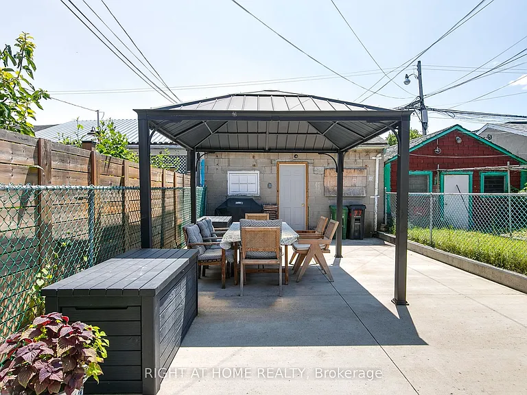 77 Lappin Ave #MAIN UPPER — Photo 35