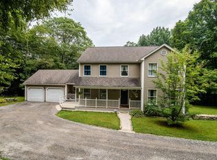 499 Taft Pond Rd, Pomfret Center, CT 06259