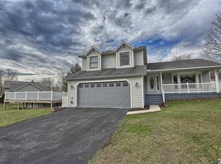 125 Mountain View Dr, Enola, PA 17025