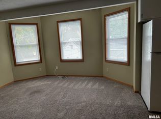 407 Carroll St #A, Pawnee, IL 62558