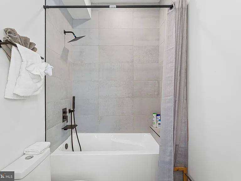 1307 Longfellow St NW #7 — Photo 16