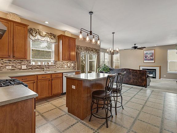 5th image of 53 Briarwood Dr