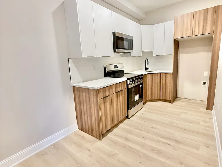 1032 N 48th St #D-1B — Photo 33