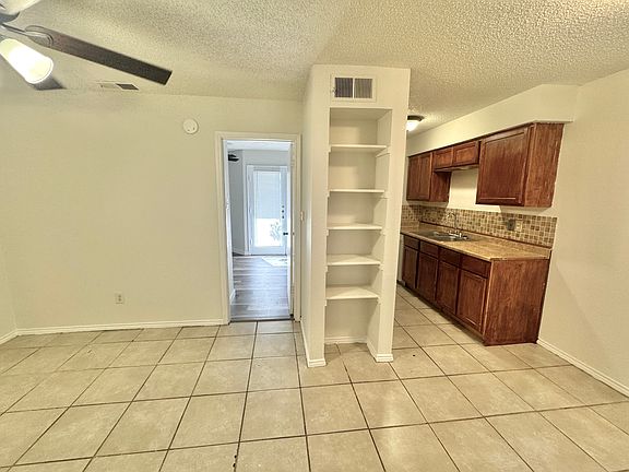 5th image of 4322 Gillis St APT 108