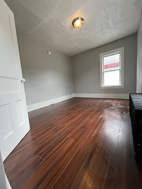 1st image of 1560 E Main St APT 2