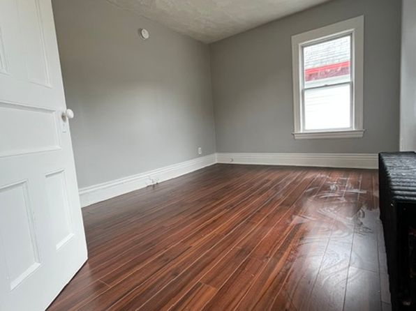 1560 E Main St APT 2