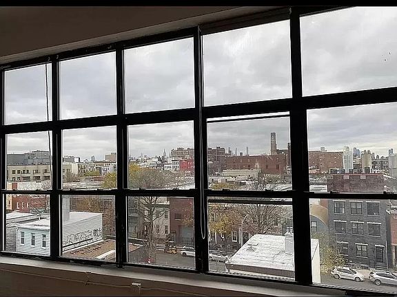 5th image of 255 McKibbin St #512