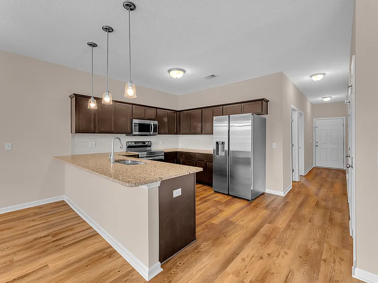 139 W West Winn Ave — Photo 10