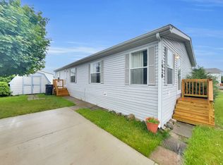 1928 Atlanta Ct, Hartland, MI 48353