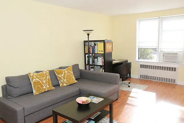 Sold by Lin Pan Realty Group LLC | media 1