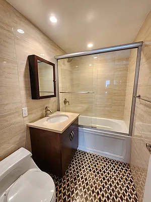 Rented by Astoria Realty | media 5