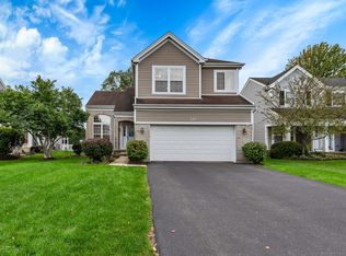 727 Wildflower Cir, Naperville, IL 60540