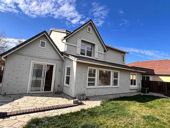 4th image of 658 Prosperity St