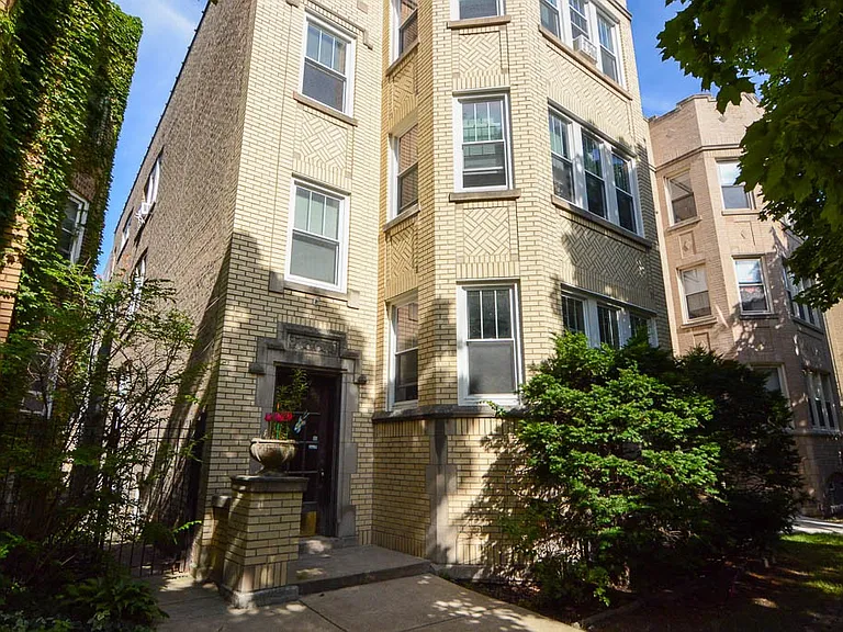 5534 N Artesian Ave #6H — Photo 1