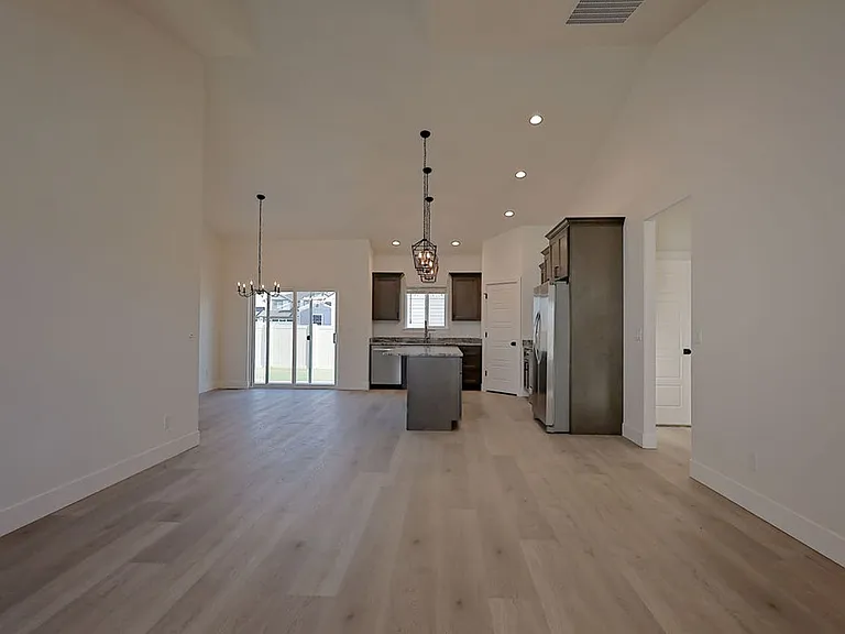 1025 Adamite Rd — Photo 6