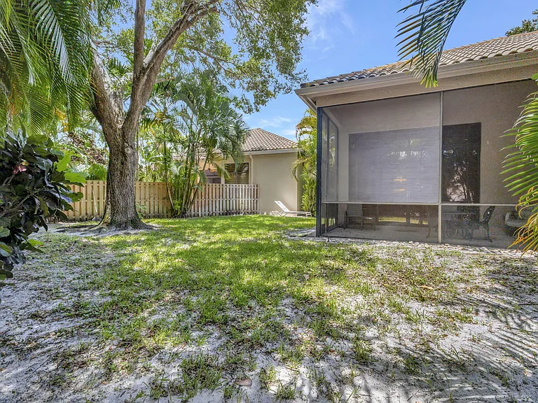 4528 Barclay Fair Way — Photo 27